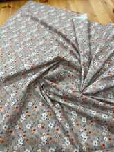 Load image into Gallery viewer, Floral cotton poplin
