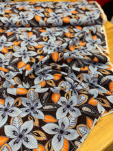 Load image into Gallery viewer, Floral linen viscose mix
