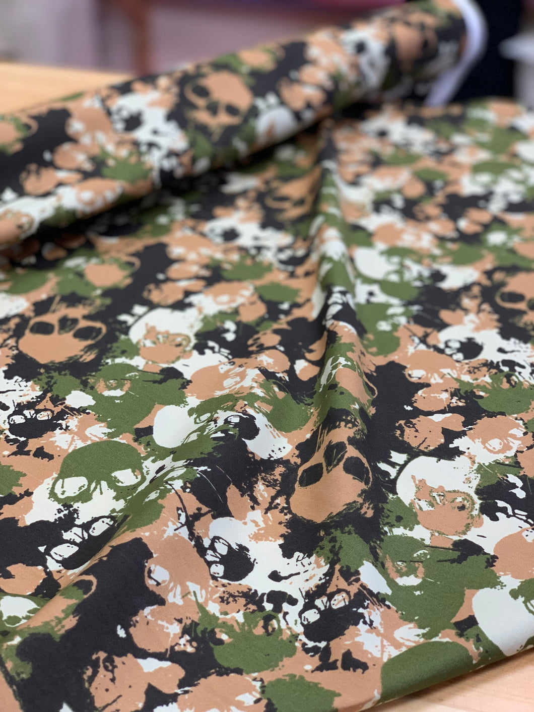 Camo skulls cotton poplin