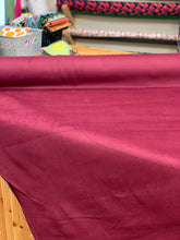 Load image into Gallery viewer, Plain burgundy 8 wale corduroy
